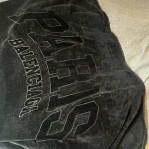 Balenciaga BB Paris beach towel Bath Towel New w tags! Made in Italy 100x170cm